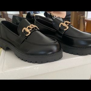 Black CAN39-US7 shoes-unworn